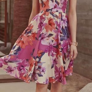 Donna Morgan brand.New with tag! Size 2 = XS.